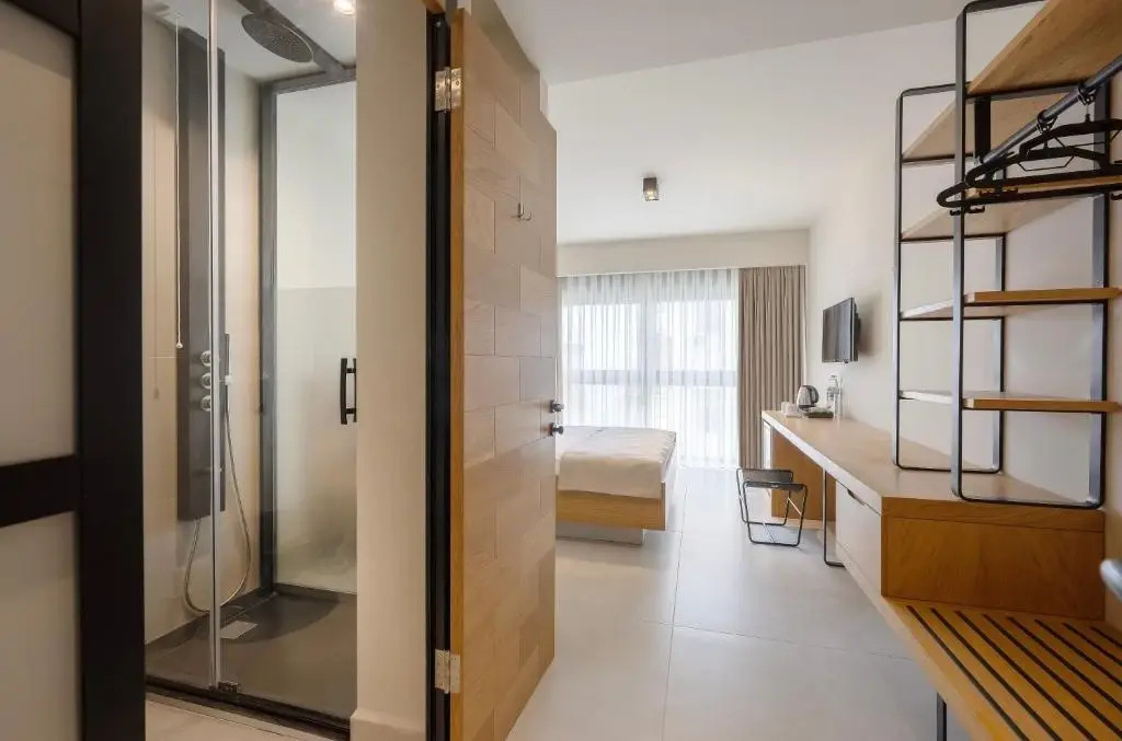 Deluxe Quadruple Family Suite