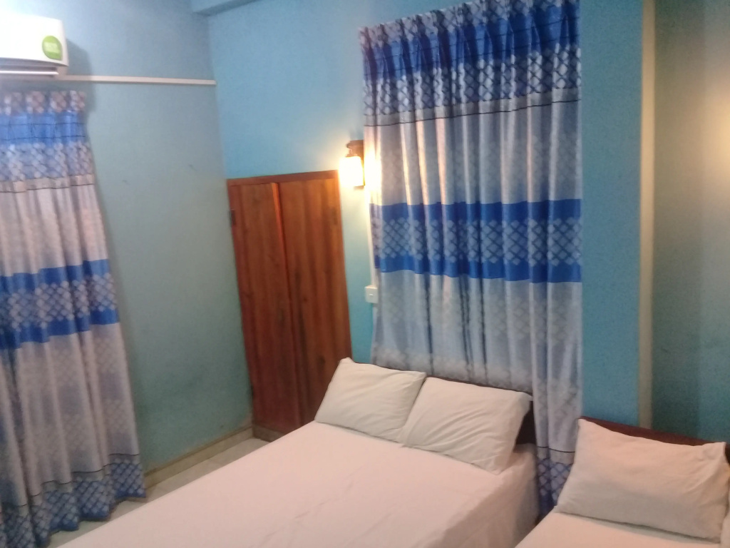 Economy room