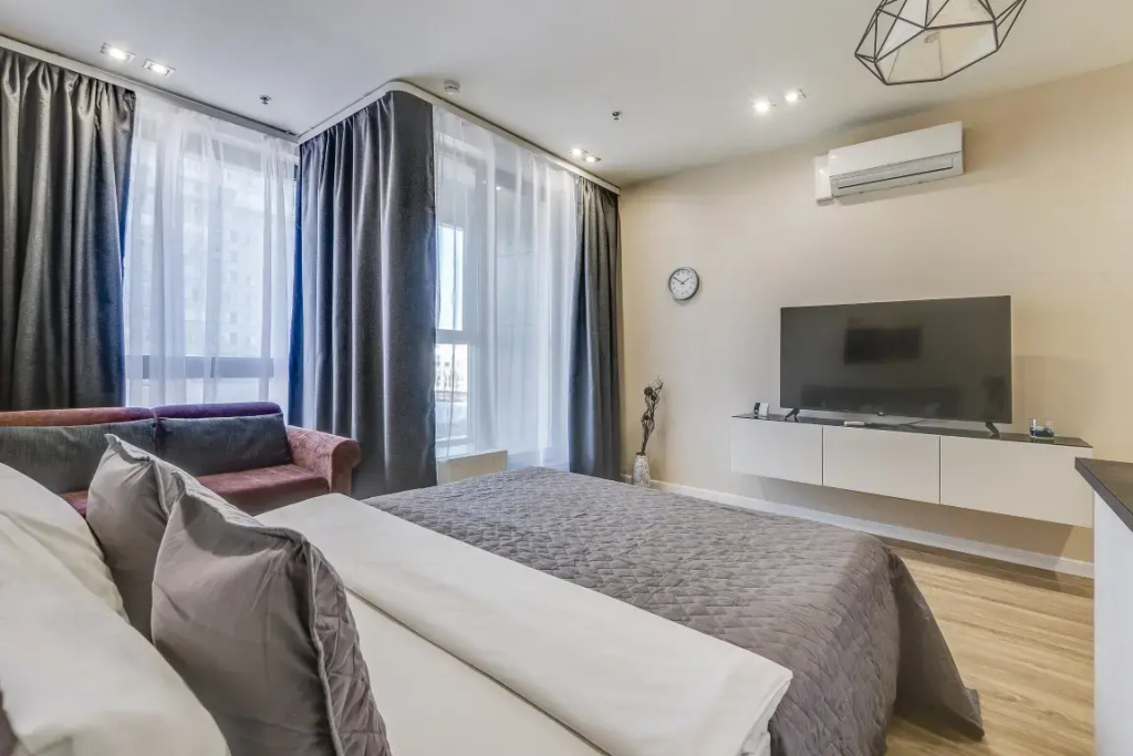 Апартаменты Стандартные с Балконом и Видом на Город Business Apartments — фото