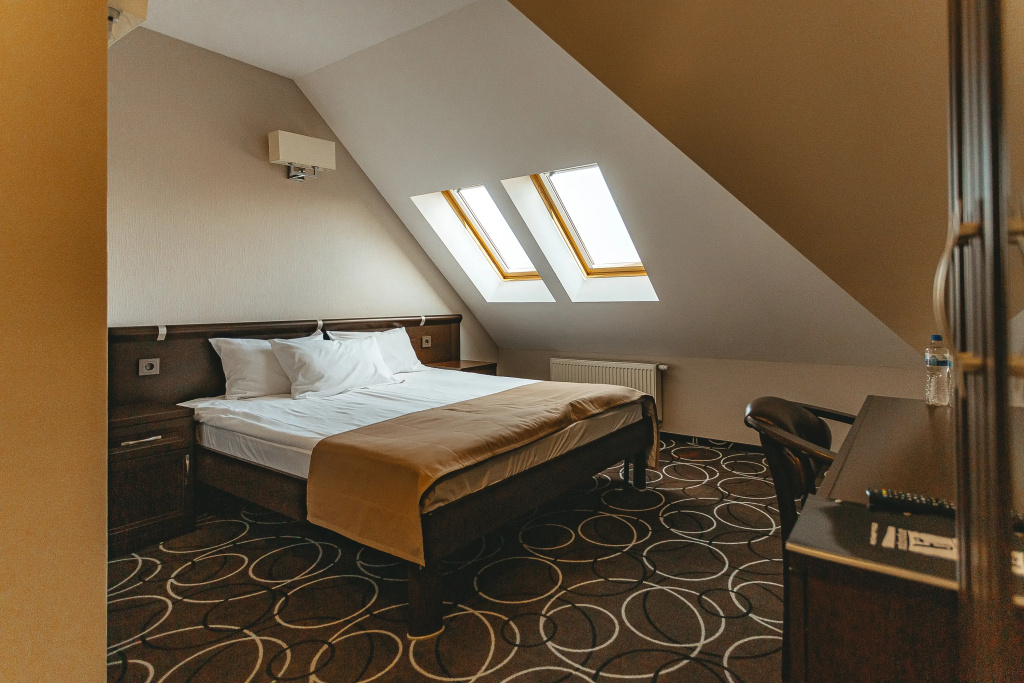 Apriori Hotel Room Type - Standard Double Attic room full double bed