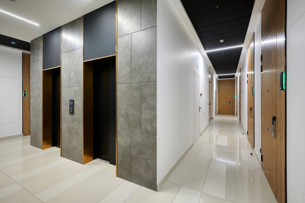 Lobby & Reception