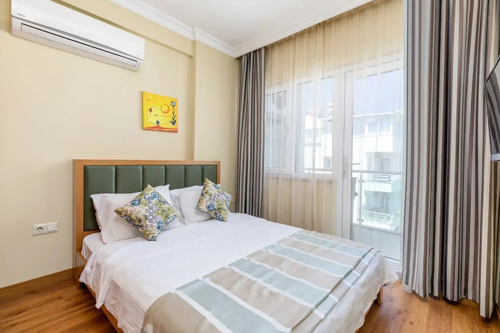 Double Studio with balcony (full double bed)