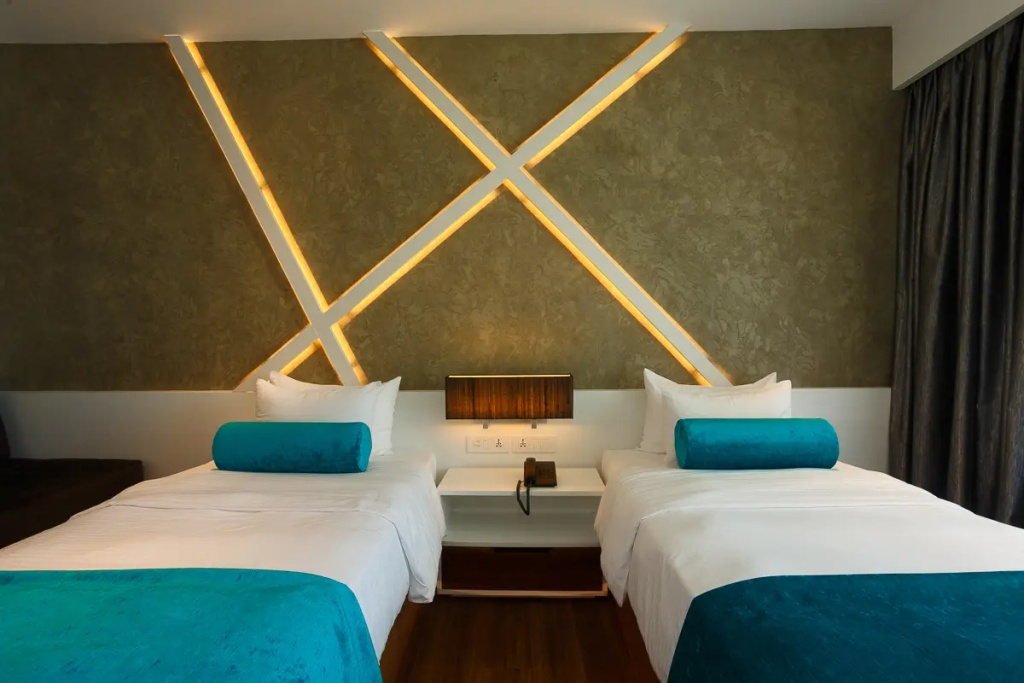 Deluxe Coastal Double room with balcony and with view (twin beds)