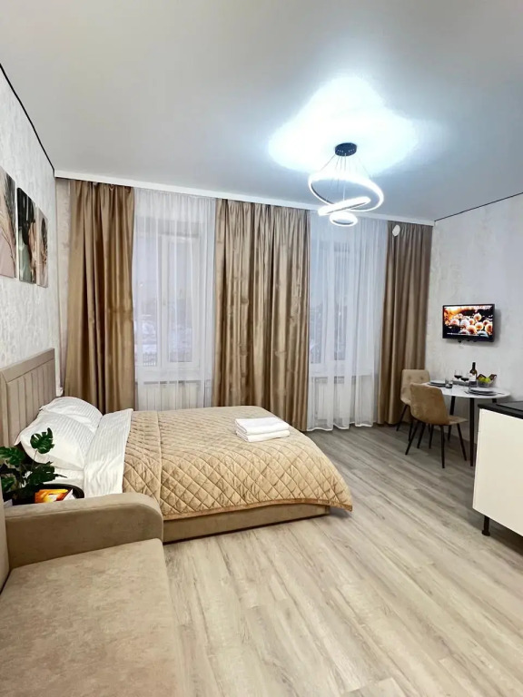 Квартира Красивая студия, 2 кровати - фото 2