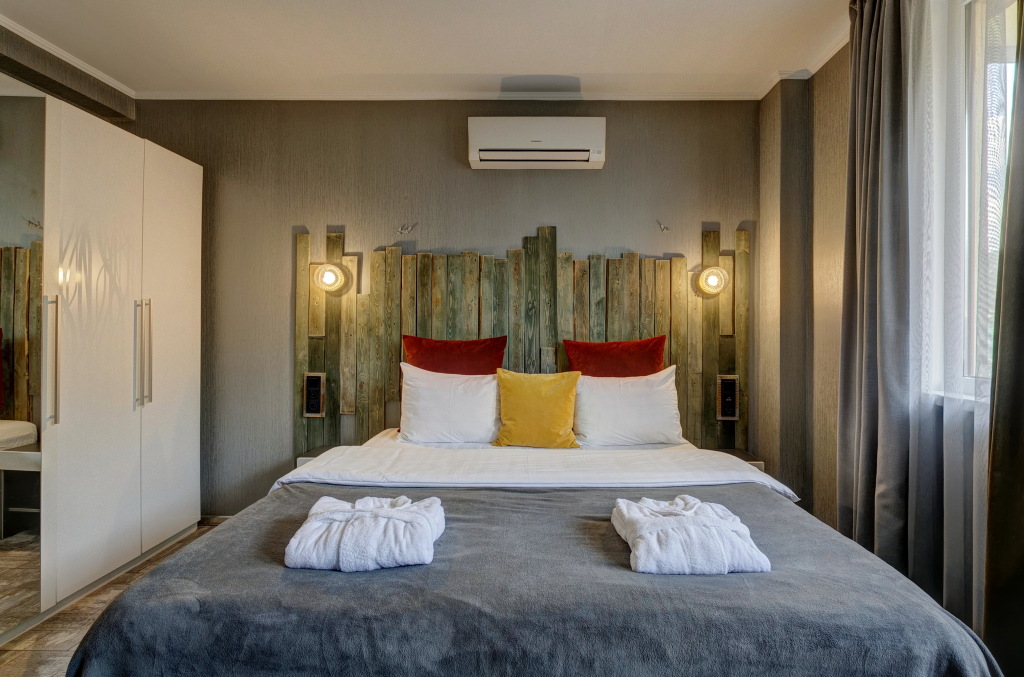 Студия Южная сторона с балконом и с видом на горы в Apart 64