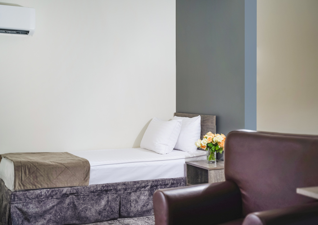 Median Hotel City Center Yerevan Room Type - Economy Double room twin beds
