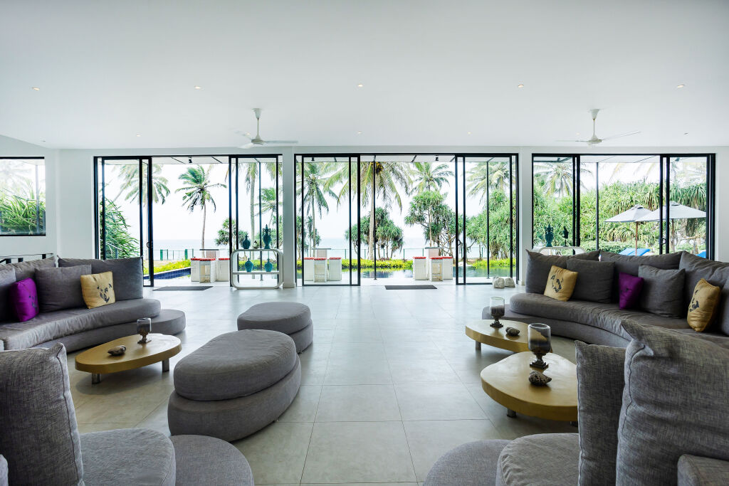 Green Turtle Villa By The Serendipity Collection
