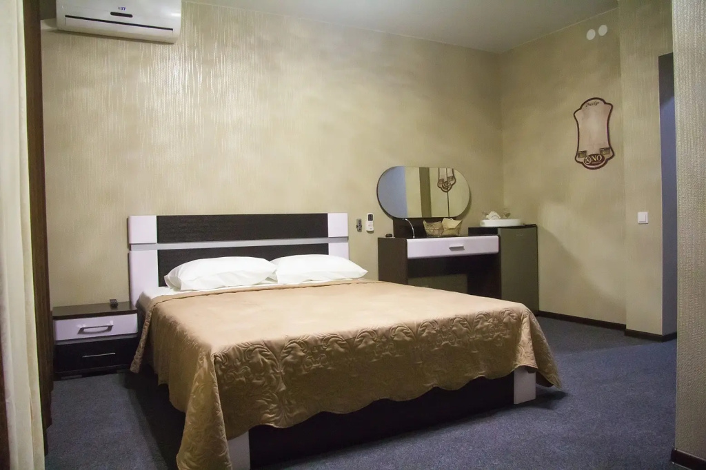 Prestige Hotel Room Type - Standard Double room full double bed