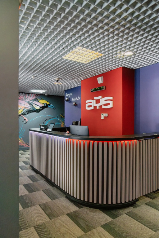 Lobby & Reception