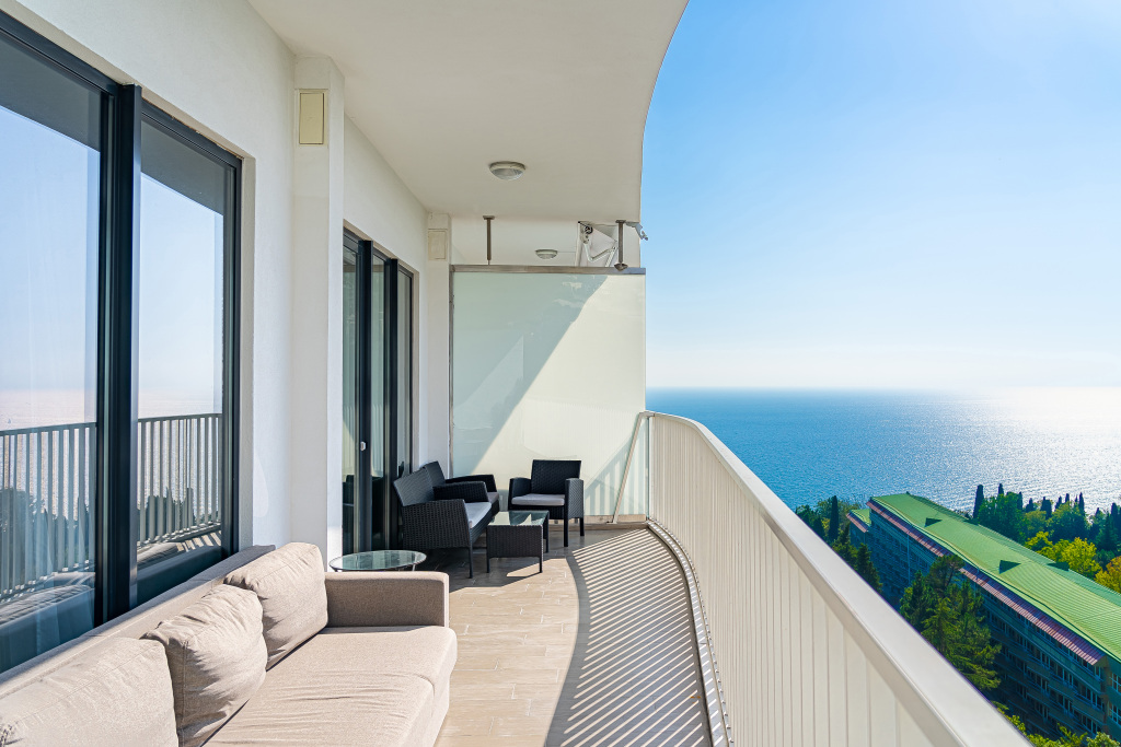 Санаторий актер гэлэкси сочи курортный проспект. Апартаменты актер гэлакси сочи. Актёр геоаксм сочи ьалкон. Сиа галакси сочи. Сочи снять гэлакси.