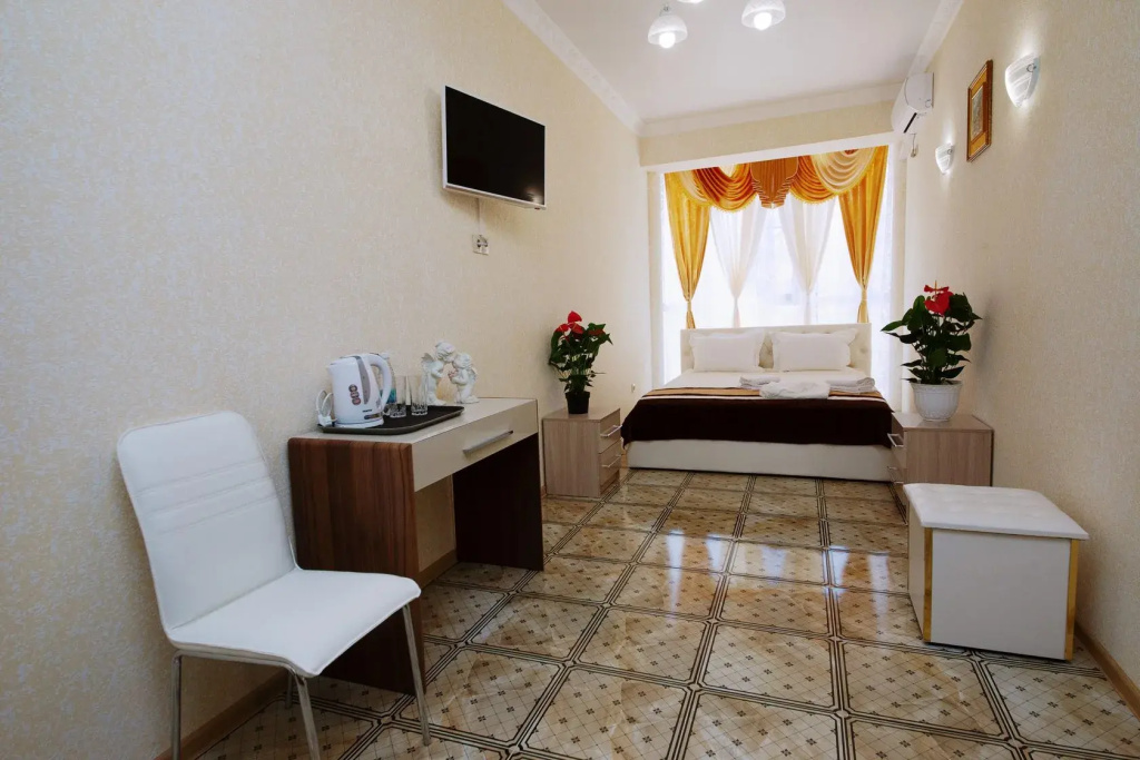 2 Bedrooms Premium Class room with balcony