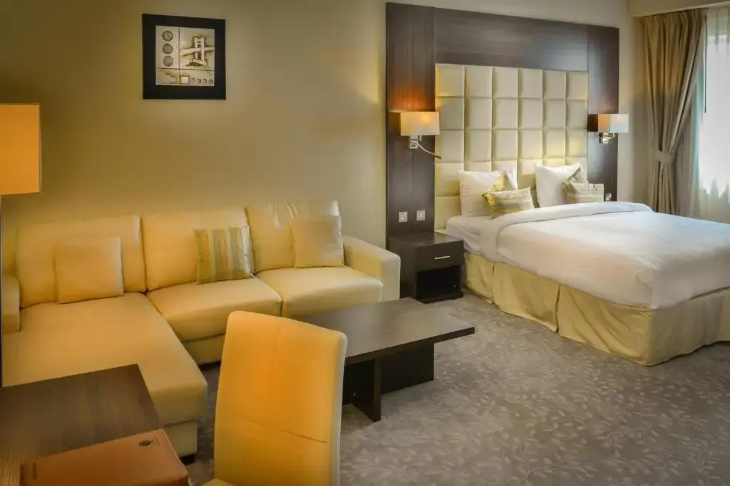 Deluxe Double room (full double bed)