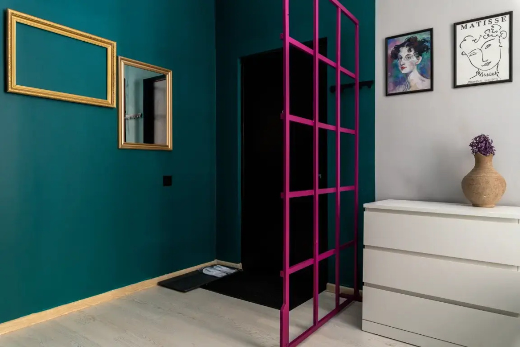 Отель Апартаменты Sergeew Apartments Авторский у Набережной в Санкт-Петербурге