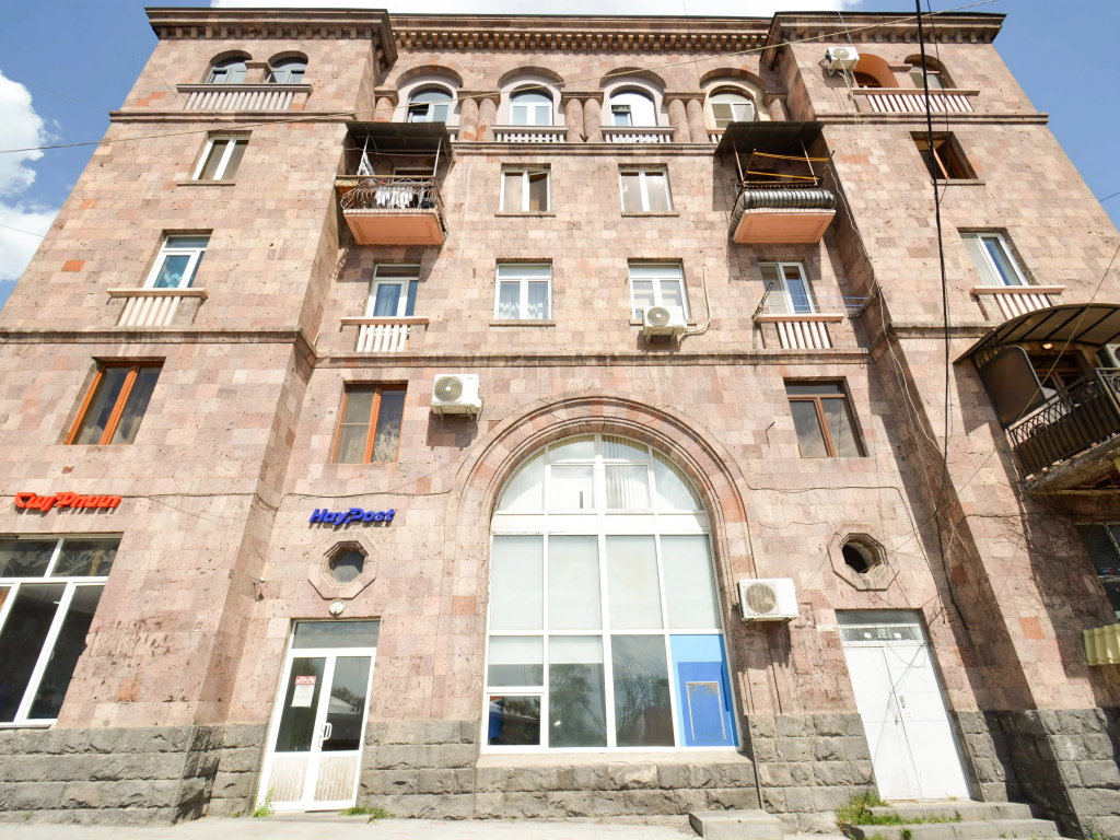 Azatutyana 2 Kv 34 Apartments