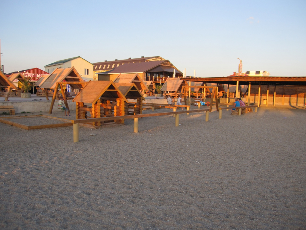 Beach & Waterfront