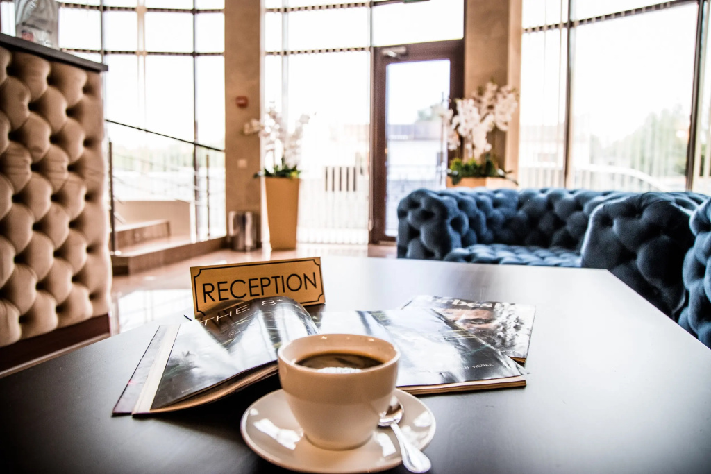 Lobby & Reception