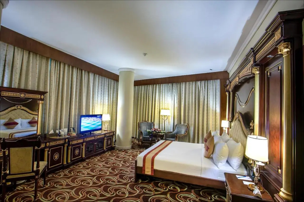 Deluxe Double room (full double bed)