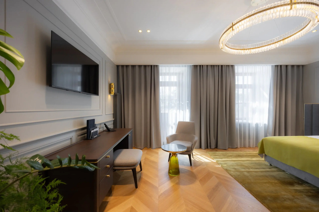 Deluxe Terrace Double room with Kremlin view (full double bed)