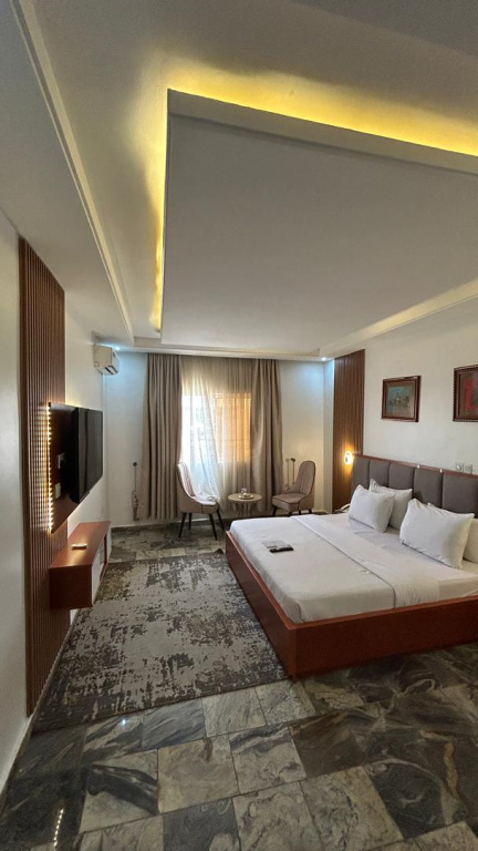 Standard Suite