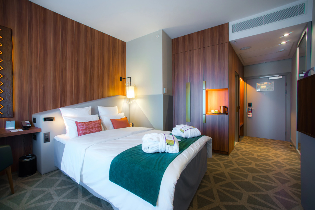 Mercure — Sarans Centre Room Type - Standard Double room full double bed