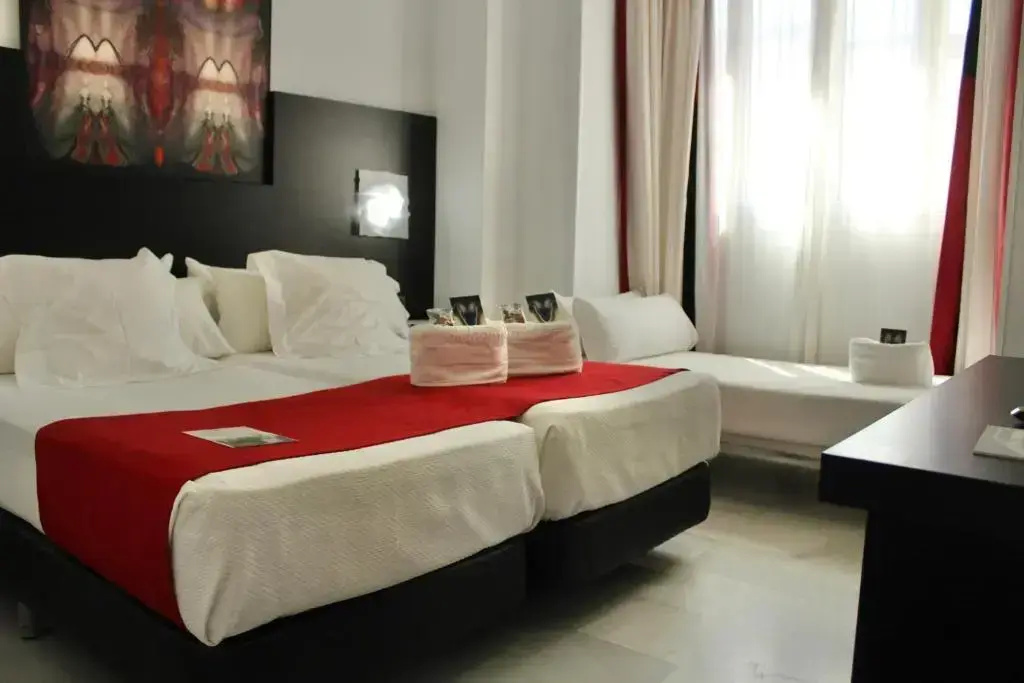 Deluxe with Extra Bed Double room (twin beds)