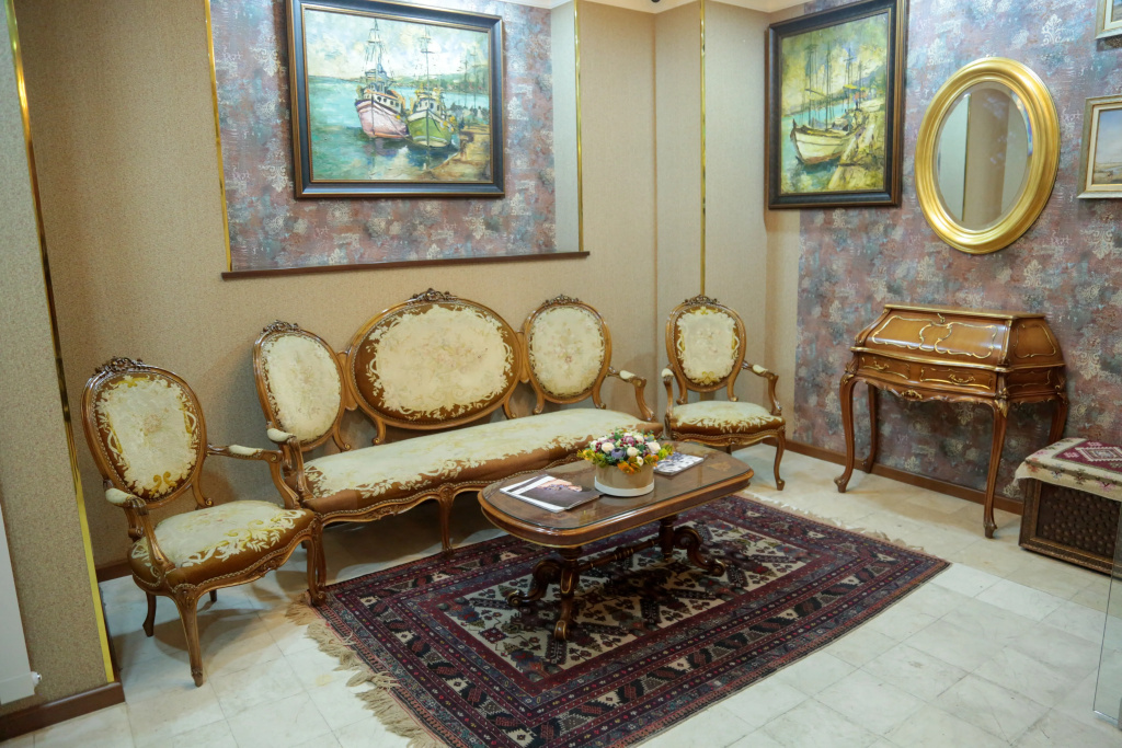 Lobby & Reception