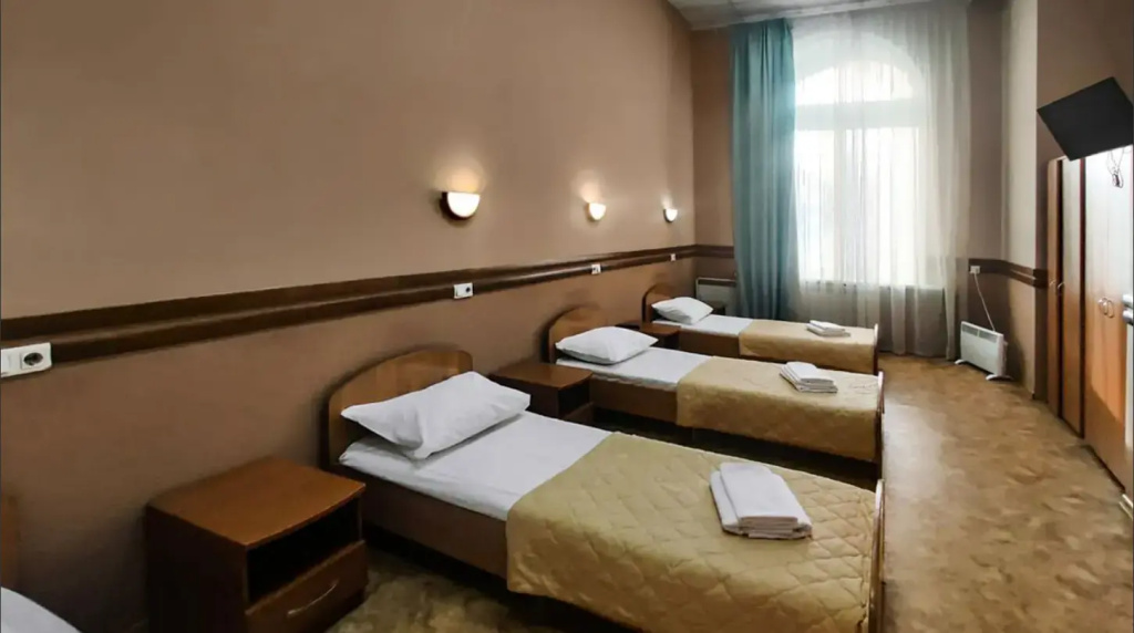 Economy Quadruple room with city view
