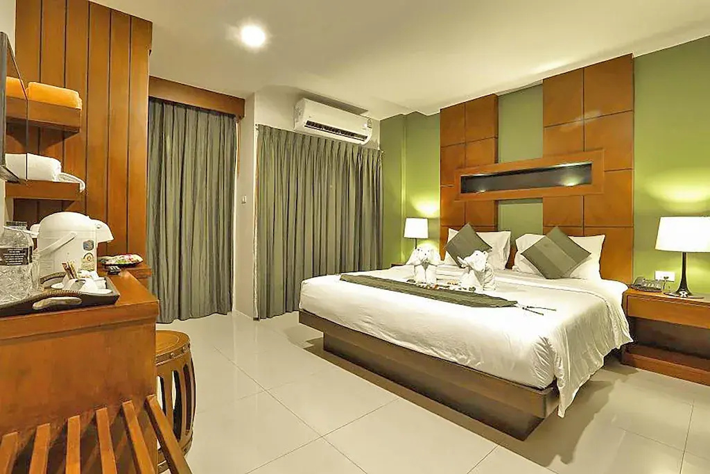 Superior Double room with balcony (full double bed)