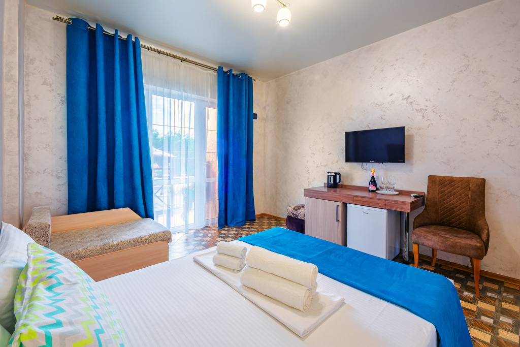 Трёхместный номер Стандарт с террасой (1 этаж) в Eco Life