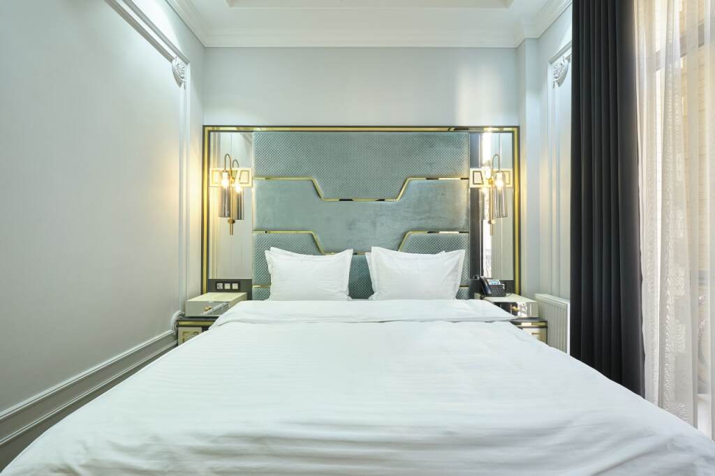 Двухместный номер Standard с балконом 2 отдельные кровати в Бутик-Отель East Star Hotel