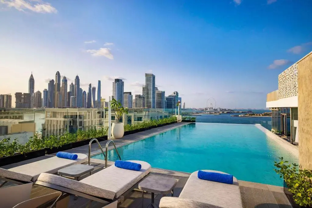 Отель Tumbi Hotel Dubai The Palm, Tapestry Collection by Hilton — фото