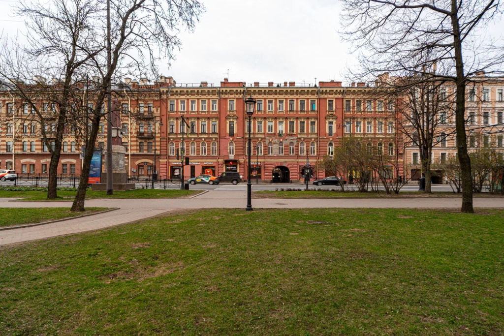 Меблированные комнаты Ринальди на Московском 18 — фото