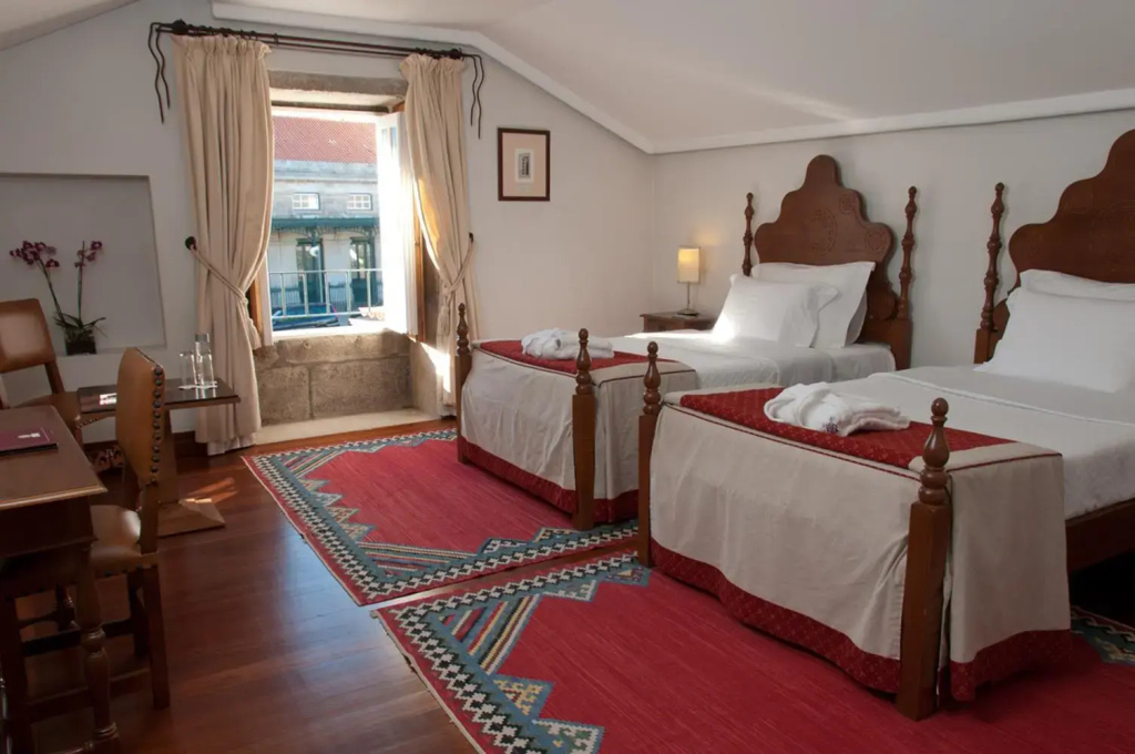 Double Suite (twin beds)