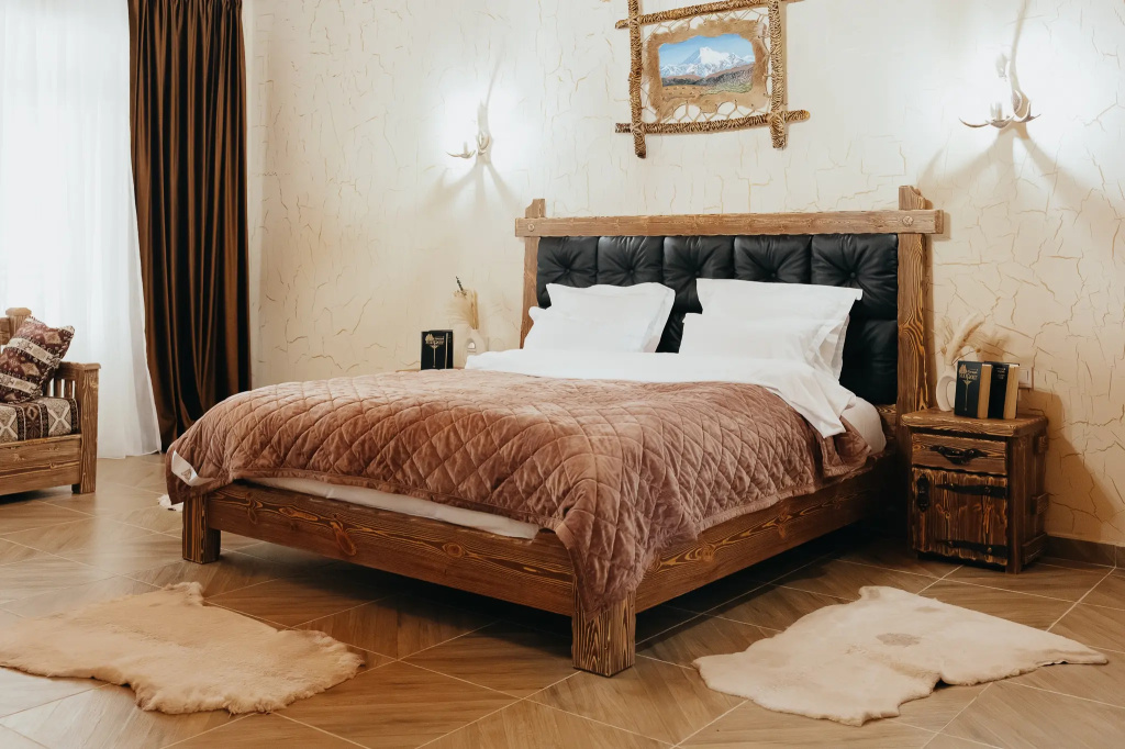 Standard Superior Double room with balcony and with mountain view (full double bed)