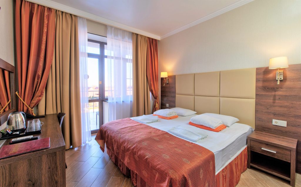Rasputin Terrace Double room (full double bed)