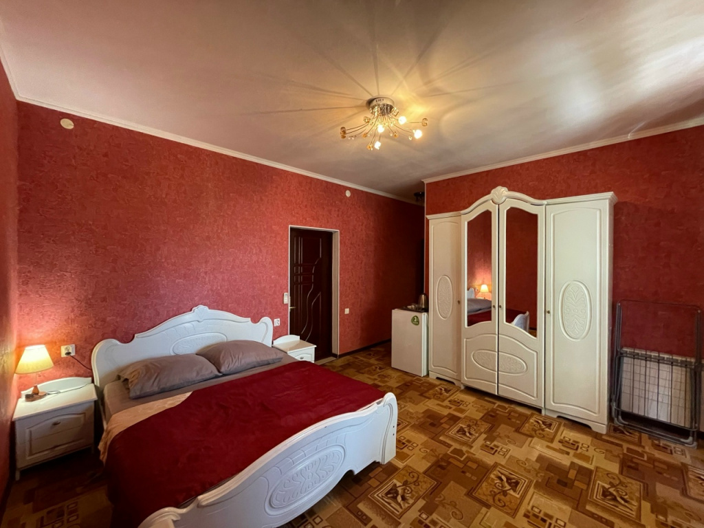 Standard Double room with balcony (full double bed)