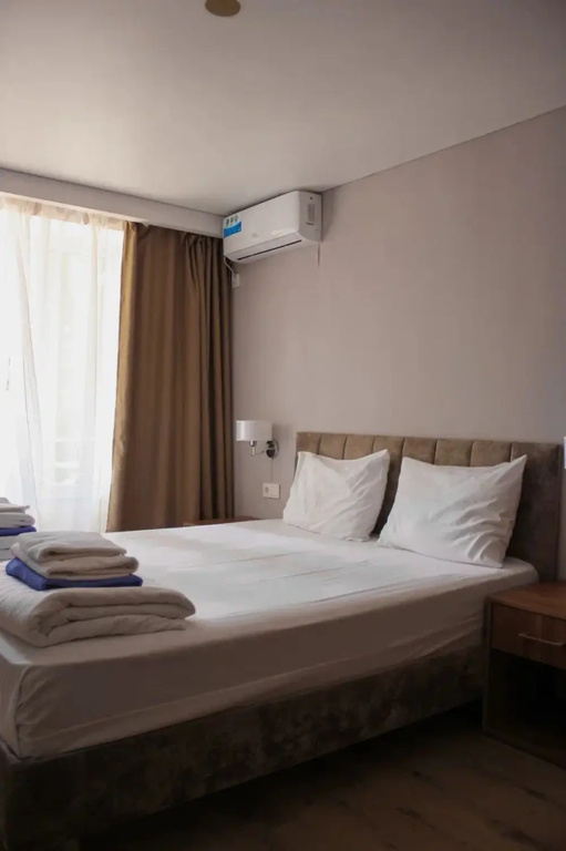 2 Bedrooms Standard Building 2 Triple room with balcony and with park view