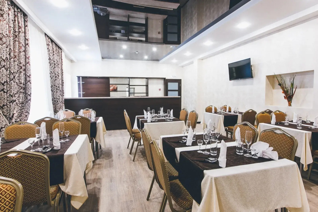 Food & Beverage