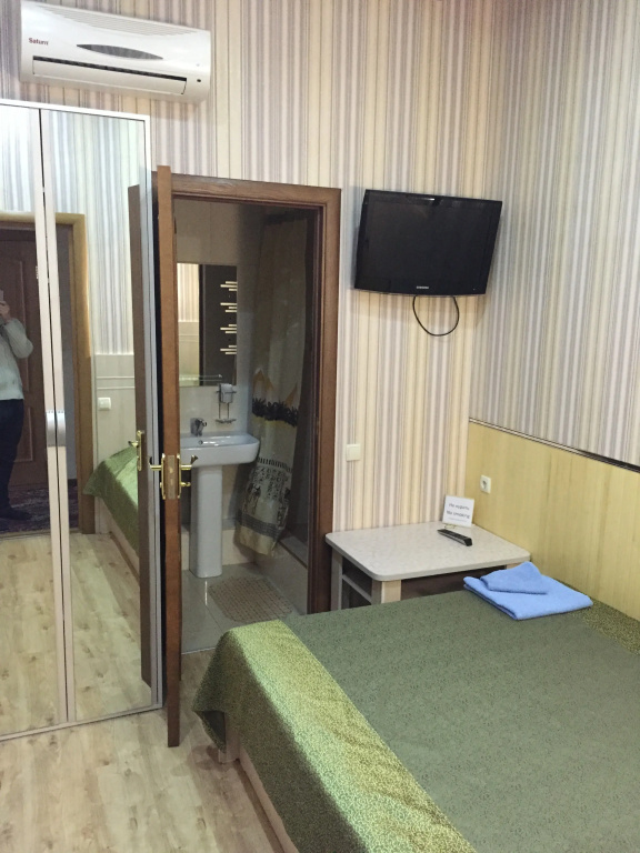 Budget Double No Window room full double bed