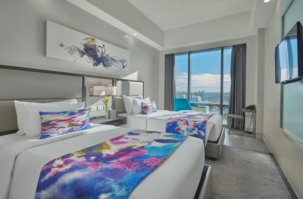 Premier with Access to Pool and Gym Double room (twin beds)