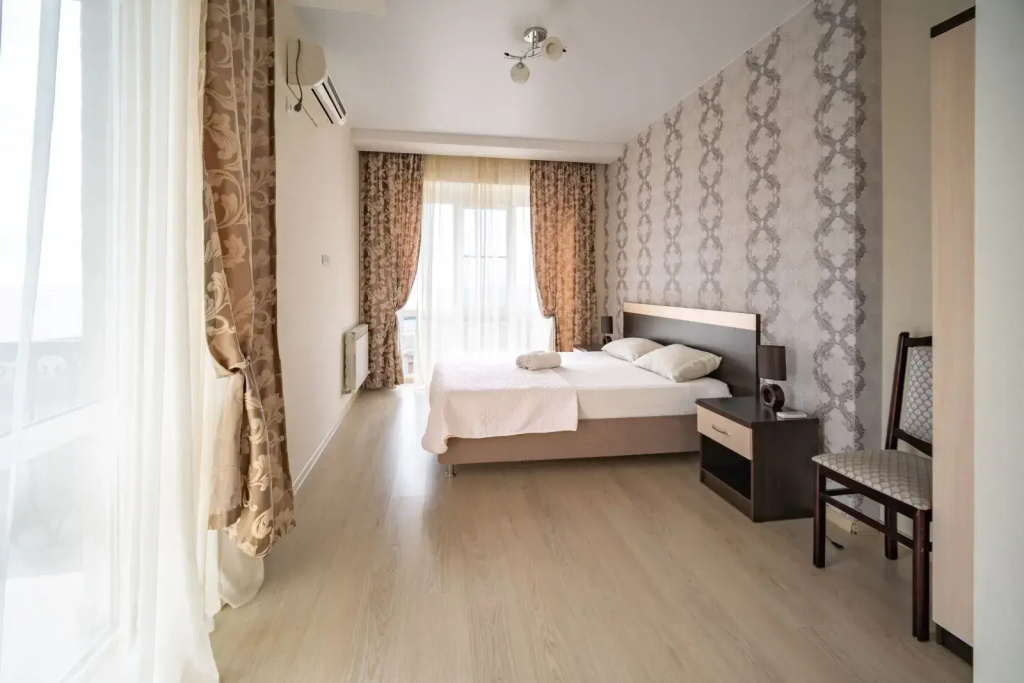 2 Bedrooms Quadruple Suite with balcony and with view