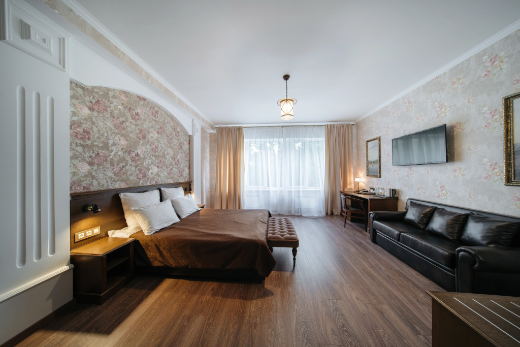 Double Suite (full double bed)