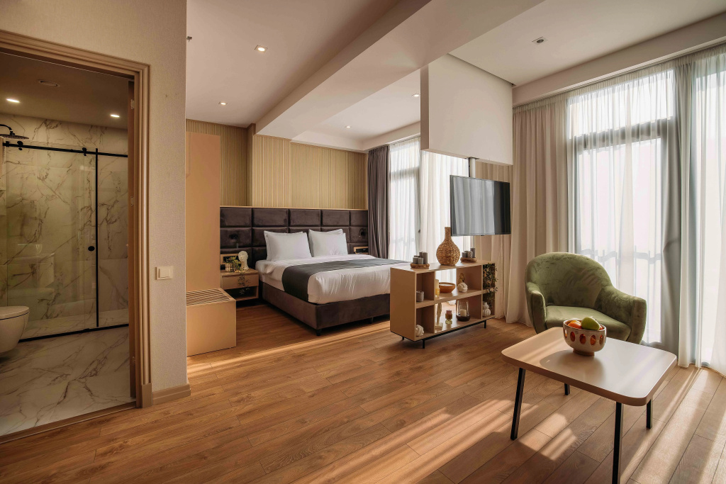 Superior Double room (full double bed)