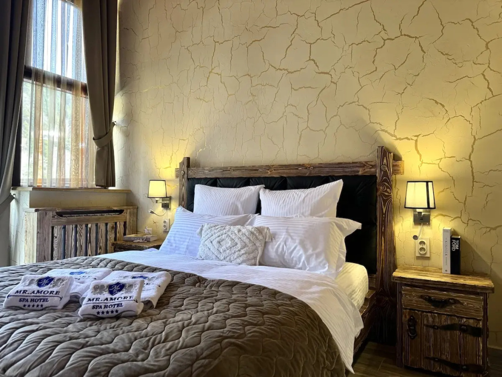 Standard on the 10 Floor Double room with balcony and with mountain view (full double bed)