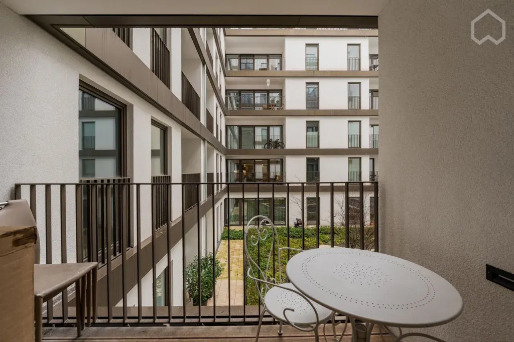 Unique and Best Located 2 Bedroom Apartment in Centre of Mitte, Apartments