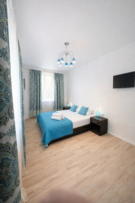 2 Bedrooms Suite with courtyard view