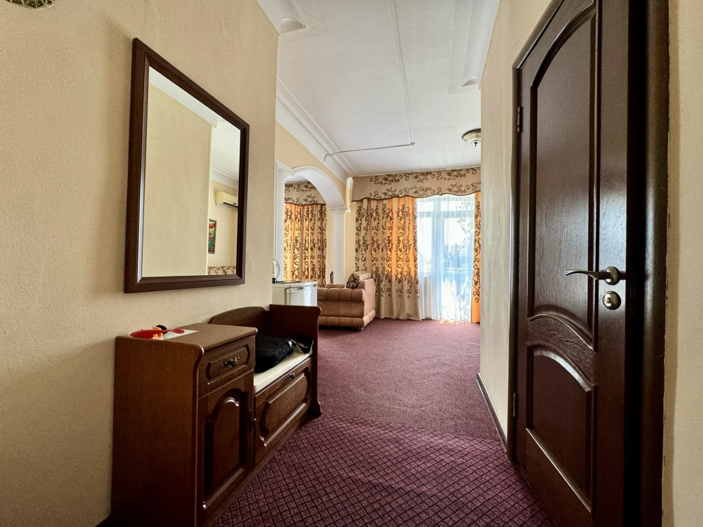 Suite with balcony and with view