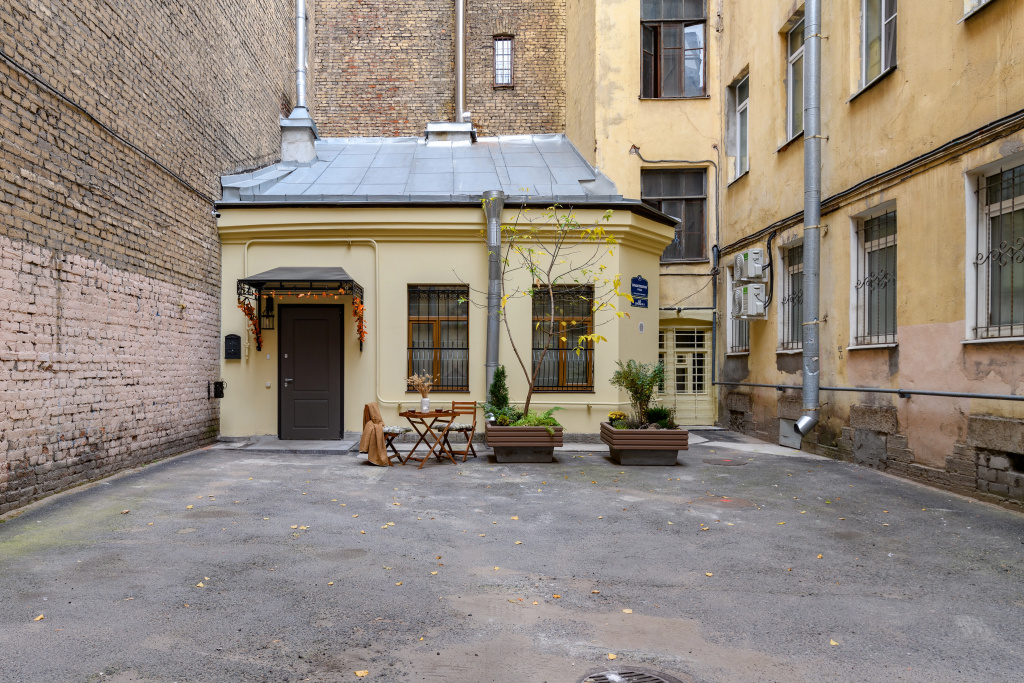 Отель Апартаменты Sergeew Apartments Дизайнерский Дом-Квартира с отдельным входом в Санкт-Петербурге