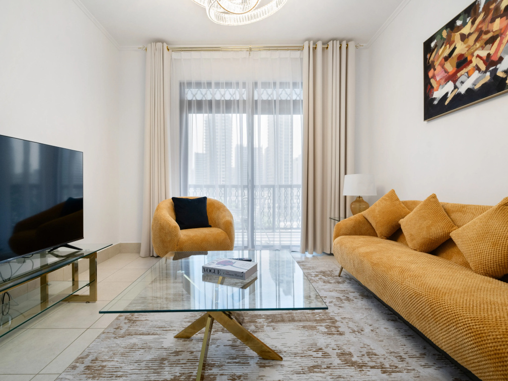 Unique 1BR with Balcony Downtown Apartments