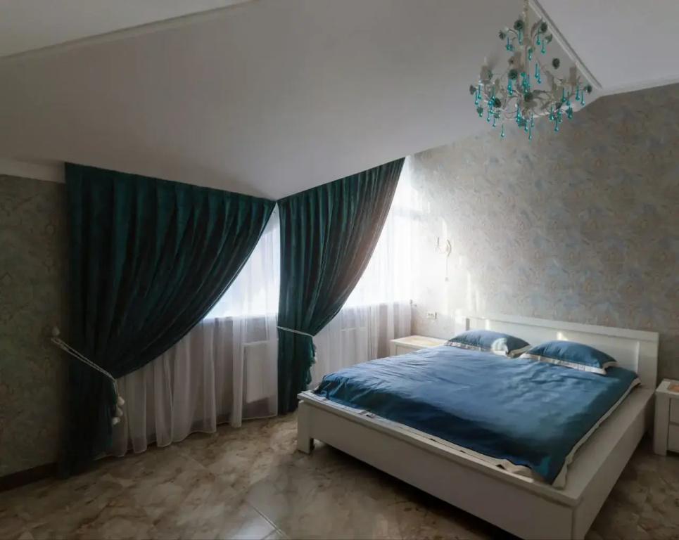 Double Suite with balcony (full double bed)